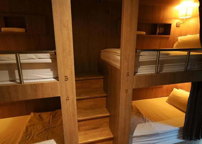Albergue The Poshtel By Benya Bts Phayathai *