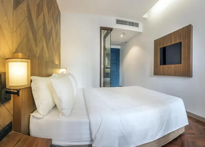 The Poshtel By Benya Bts Phayathai