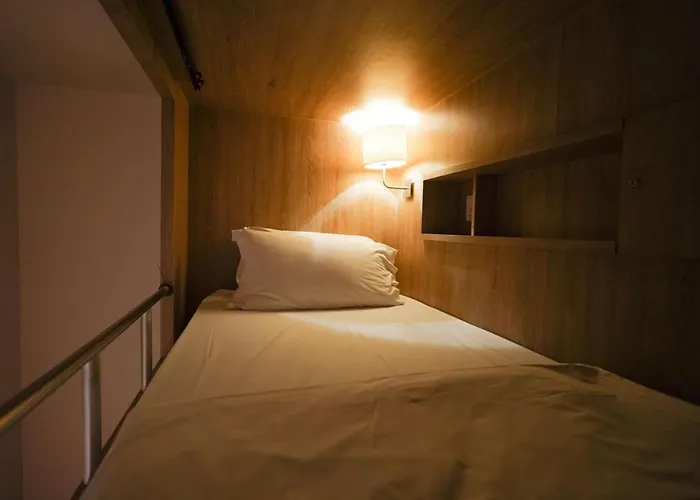 The Poshtel By Benya Bts Phayathai Albergue Banguecoque