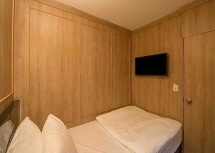 Albergue The Poshtel By Benya Bts Phayathai *