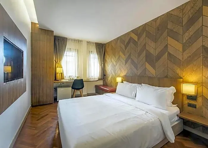 The Poshtel By Benya Bts Phayathai