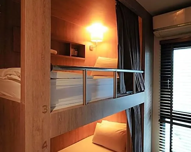 旅馆 The Poshtel By Benya Bts Phayathai 曼谷