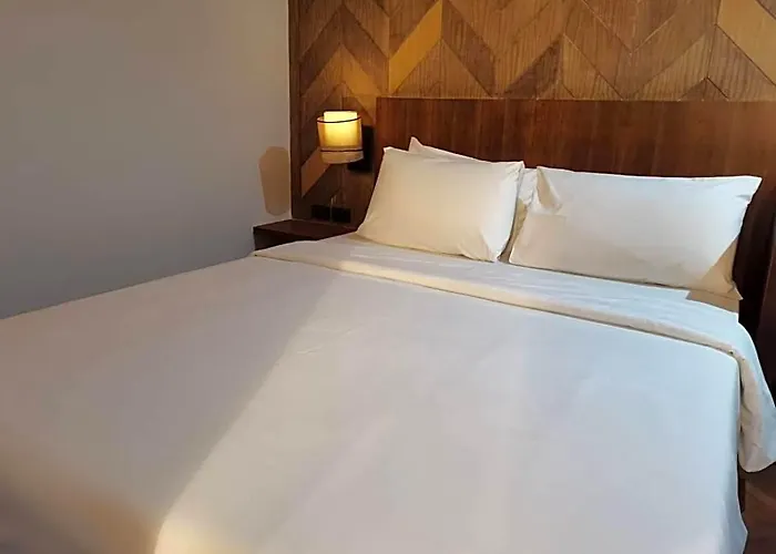 The Poshtel By Benya Bts Phayathai *